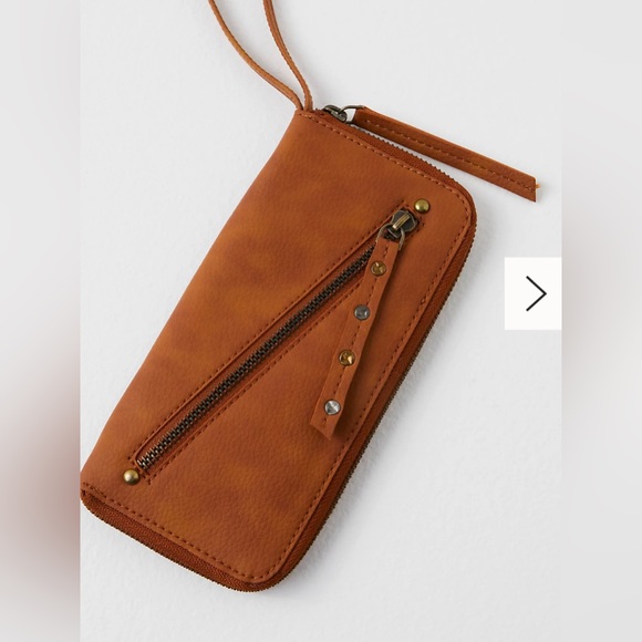 Free people vegan wallet wristlet - Picture 1 of 3